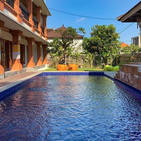 Candra Loka Studio & Apartment By The Loka Kerobokan Esterno foto