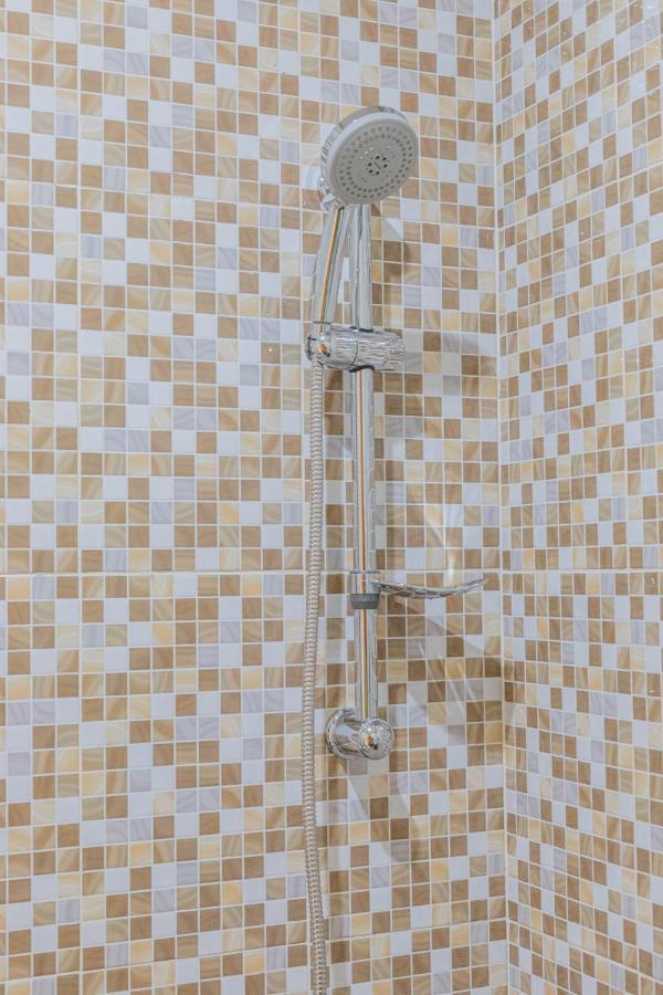 Candra Loka Studio & Apartment By The Loka Kerobokan Esterno foto