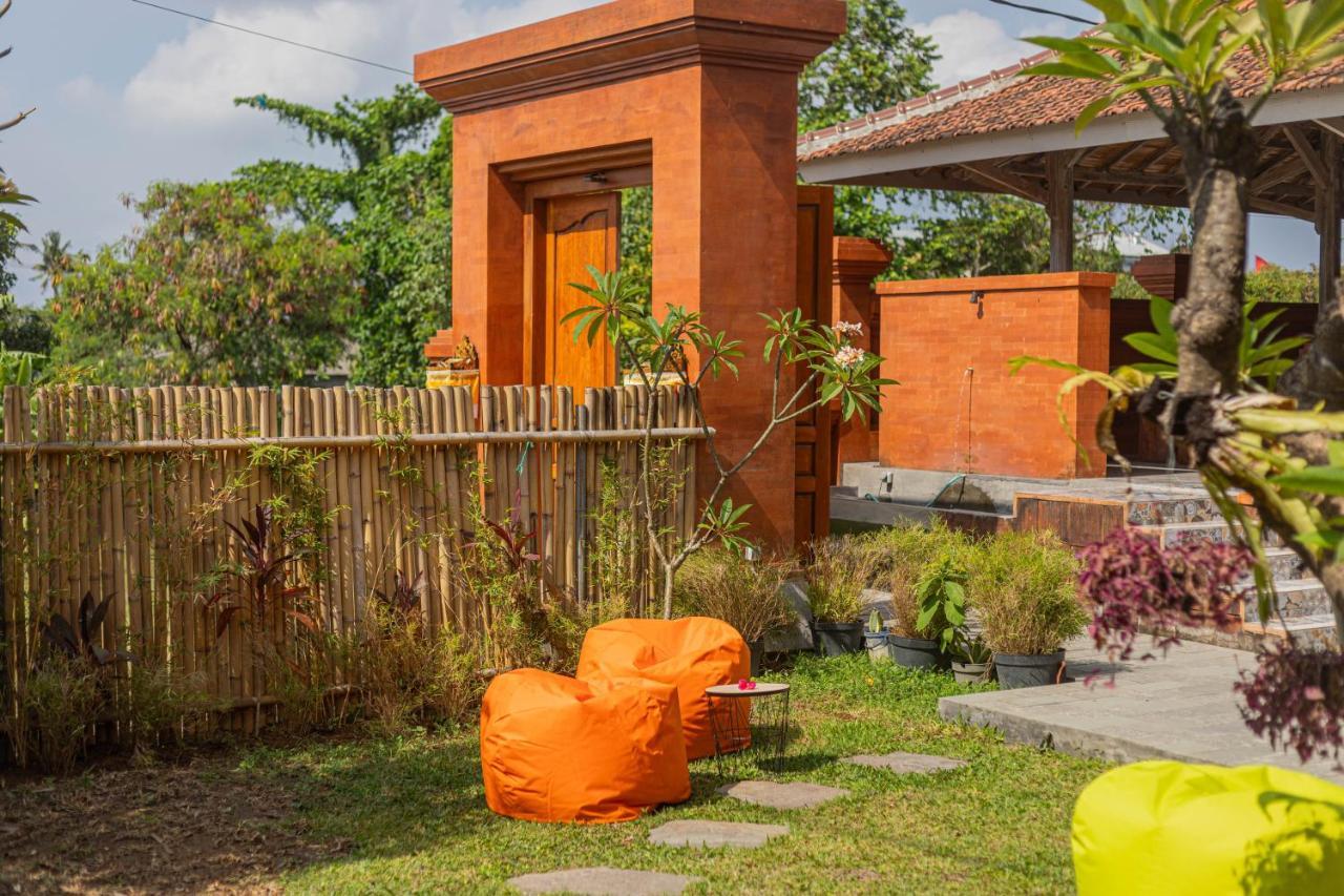 Candra Loka Studio & Apartment By The Loka Kerobokan Esterno foto