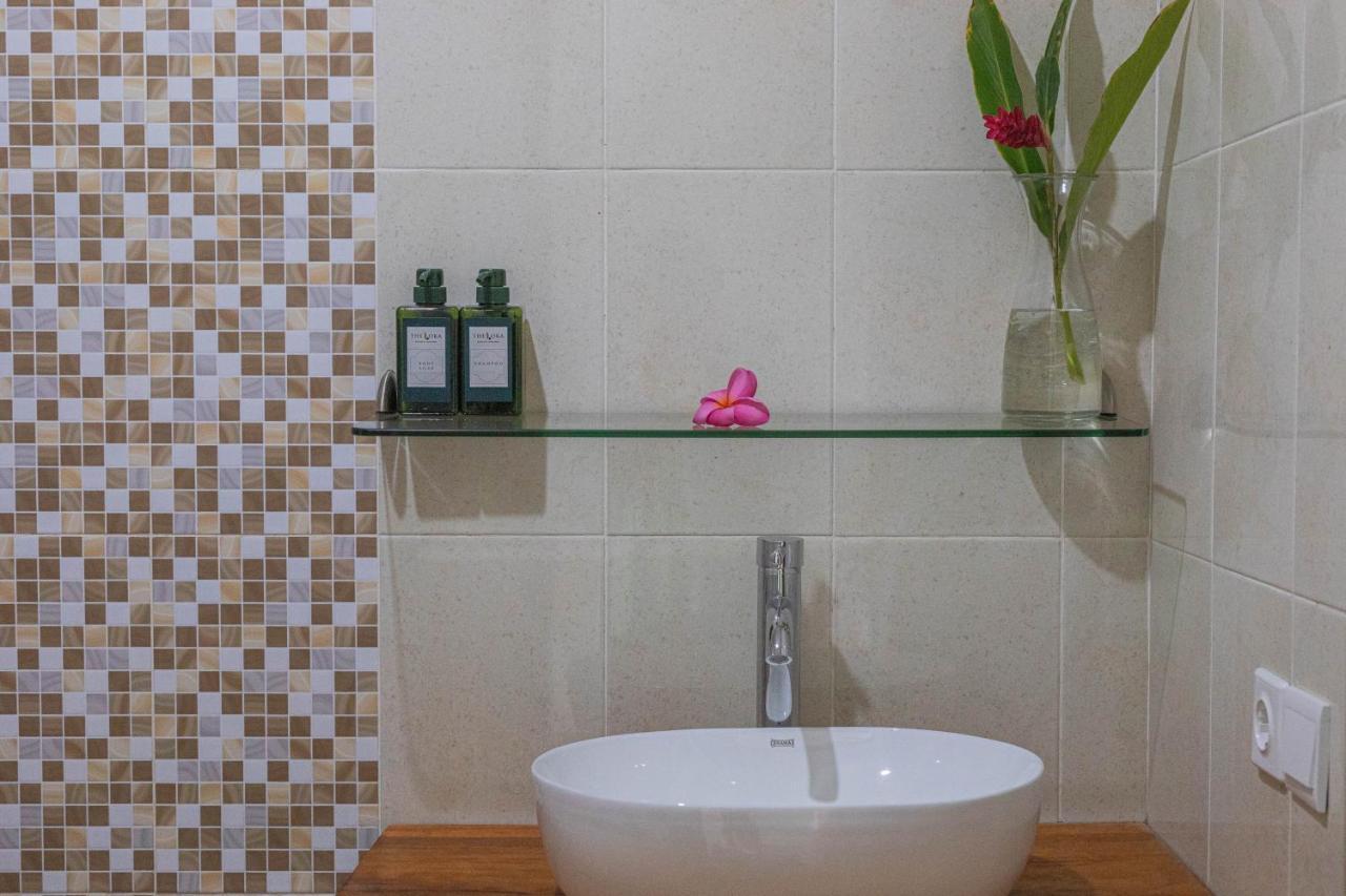Candra Loka Studio & Apartment By The Loka Kerobokan Esterno foto