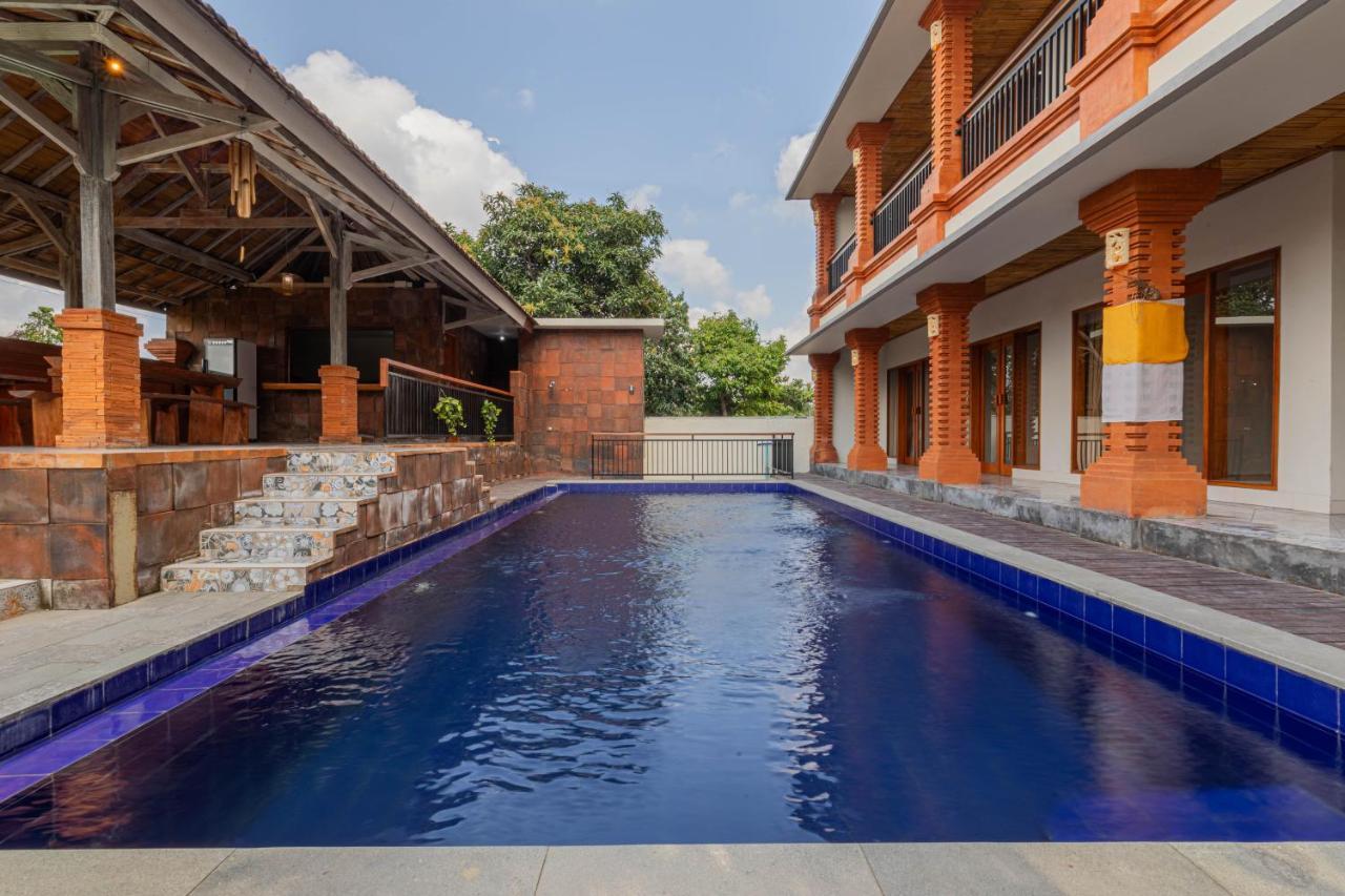 Candra Loka Studio & Apartment By The Loka Kerobokan Esterno foto