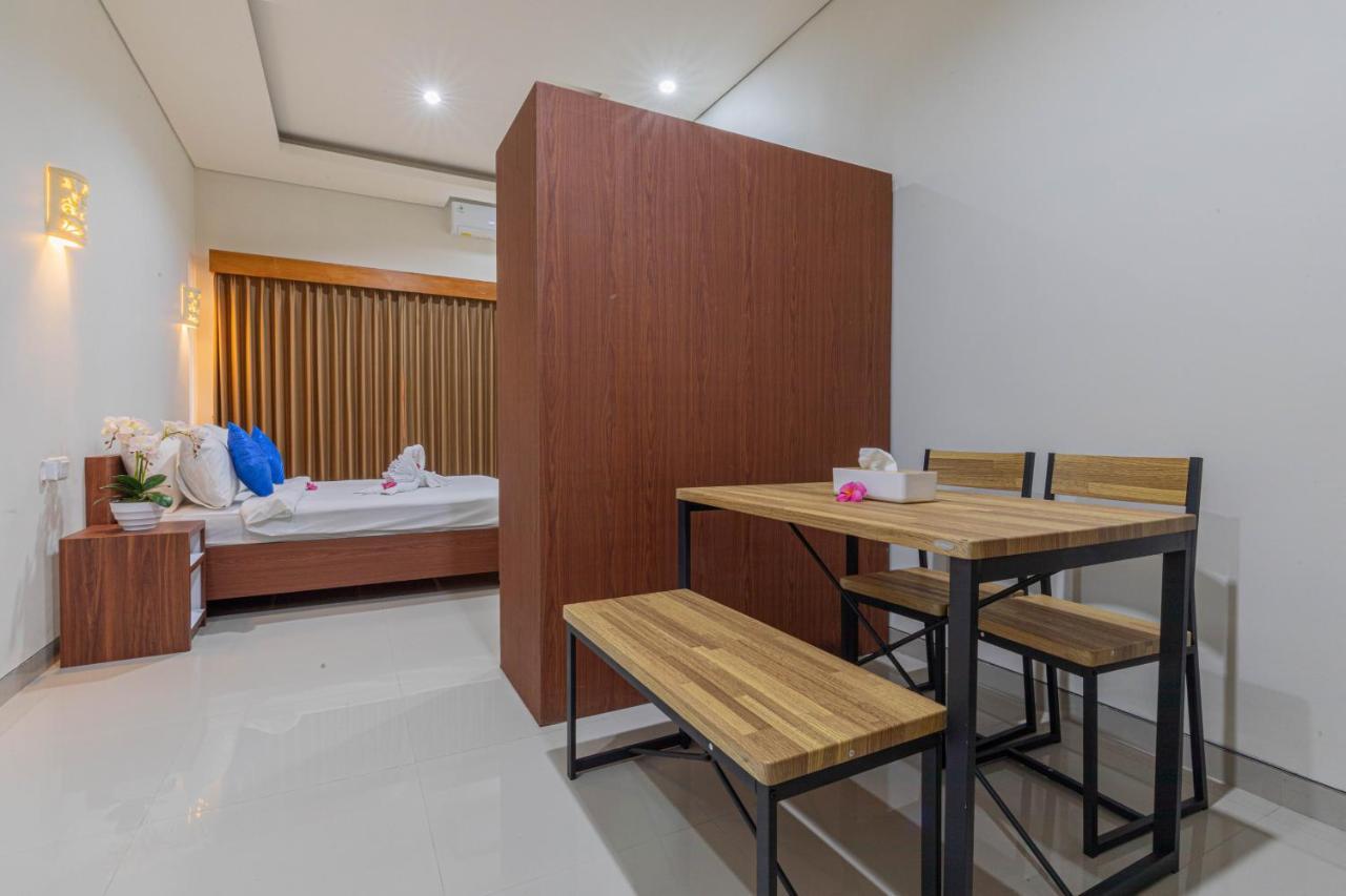 Candra Loka Studio & Apartment By The Loka Kerobokan Esterno foto