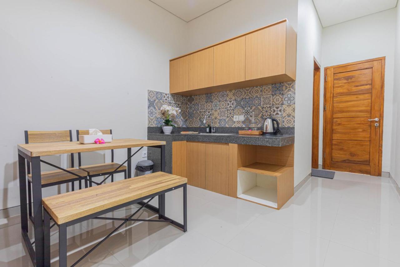 Candra Loka Studio & Apartment By The Loka Kerobokan Esterno foto