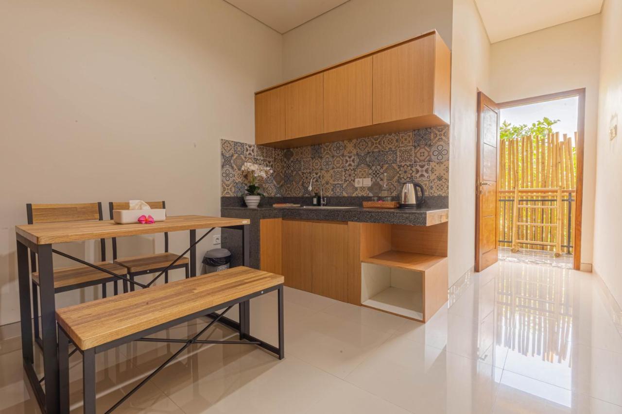 Candra Loka Studio & Apartment By The Loka Kerobokan Esterno foto