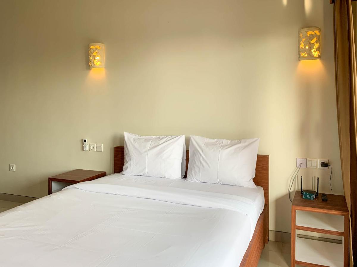 Candra Loka Studio & Apartment By The Loka Kerobokan Esterno foto