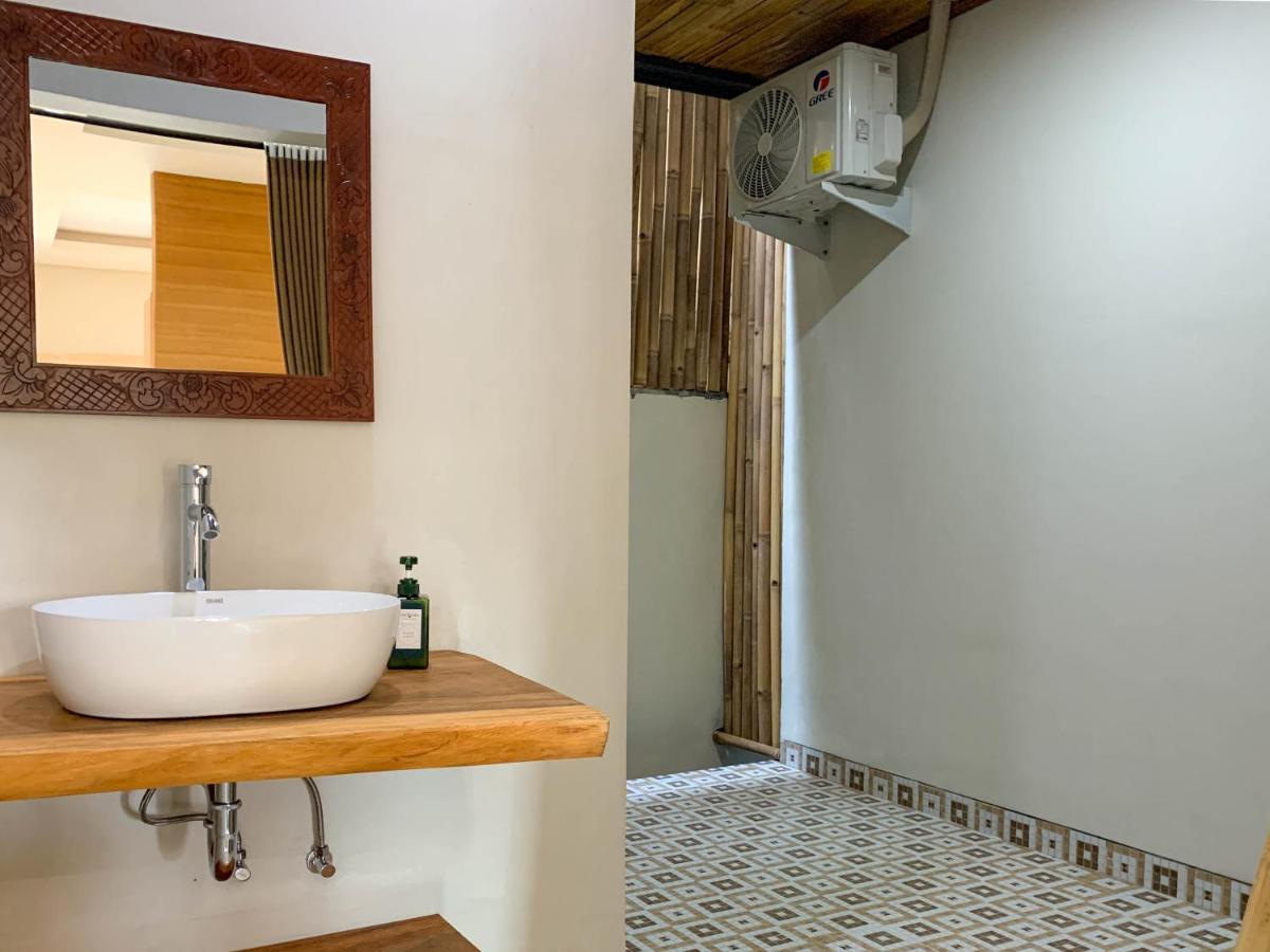 Candra Loka Studio & Apartment By The Loka Kerobokan Esterno foto