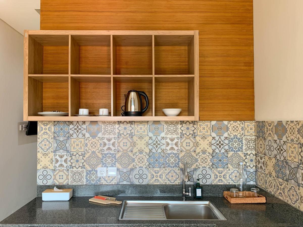 Candra Loka Studio & Apartment By The Loka Kerobokan Esterno foto