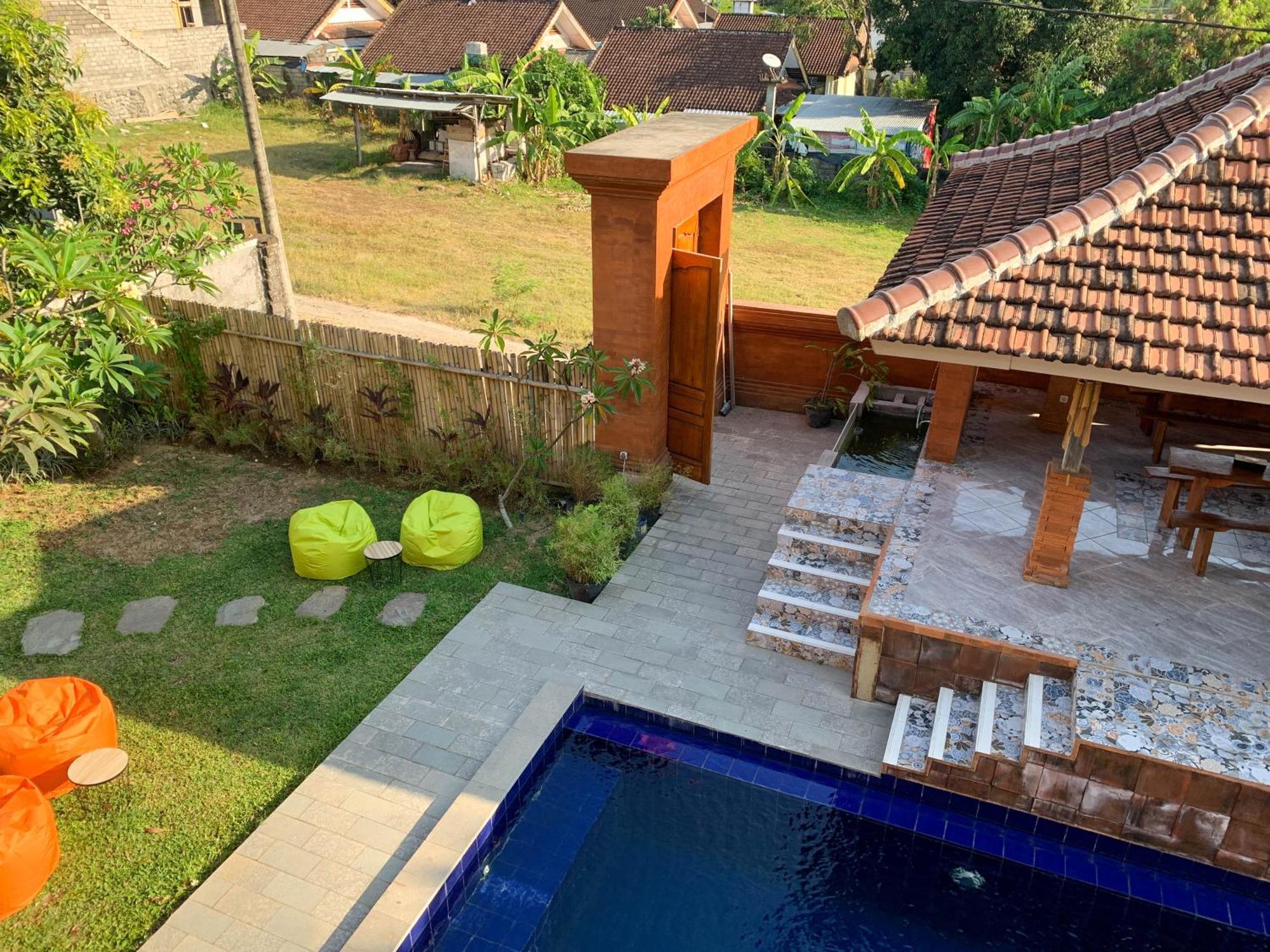 Candra Loka Studio & Apartment By The Loka Kerobokan Esterno foto