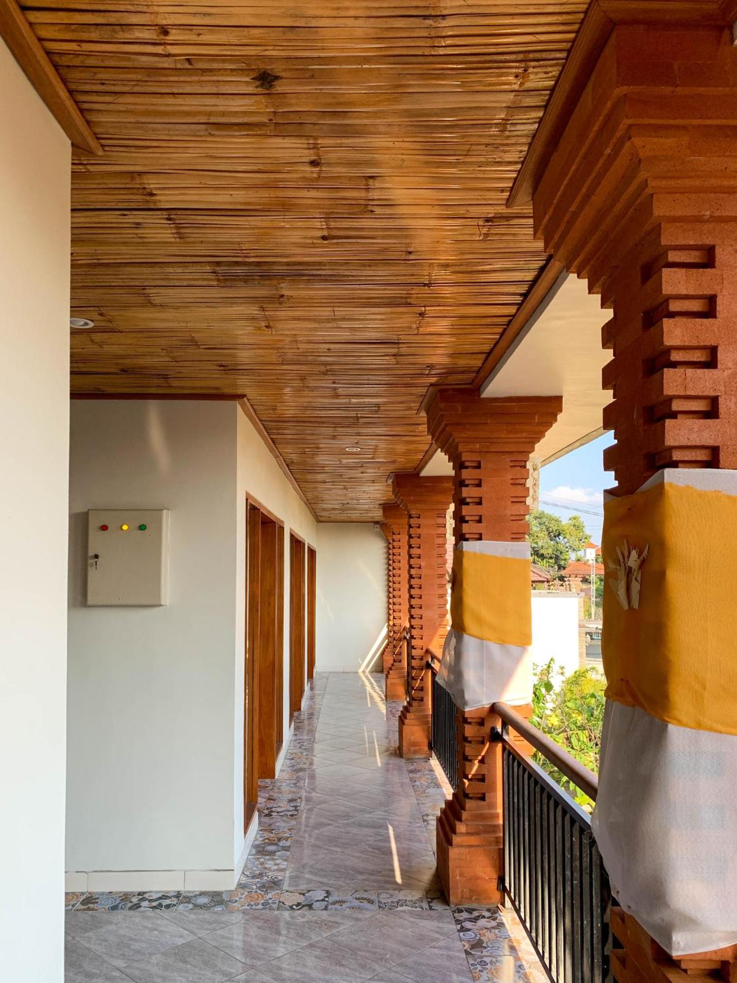 Candra Loka Studio & Apartment By The Loka Kerobokan Esterno foto