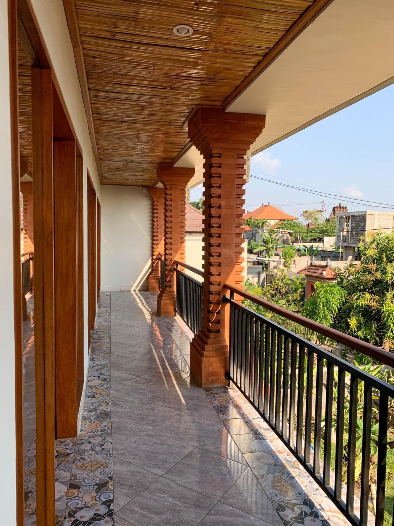 Candra Loka Studio & Apartment By The Loka Kerobokan Esterno foto